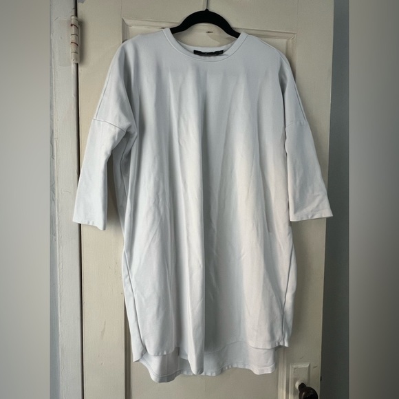Tuckernuck Pomander Place White Sue Sweatshirt Dress XS/S - Picture 2 of 7